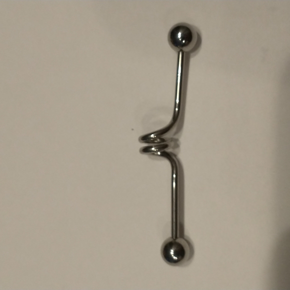 Assorted industrial ear bars - Picture 2 of 4